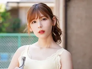 Những cơn mưa bất chợt làm lồn em thêm ướt